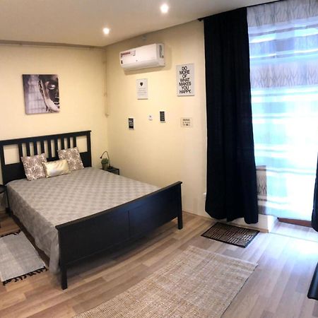 Black & White Apartments • Black Eger Bagian luar foto